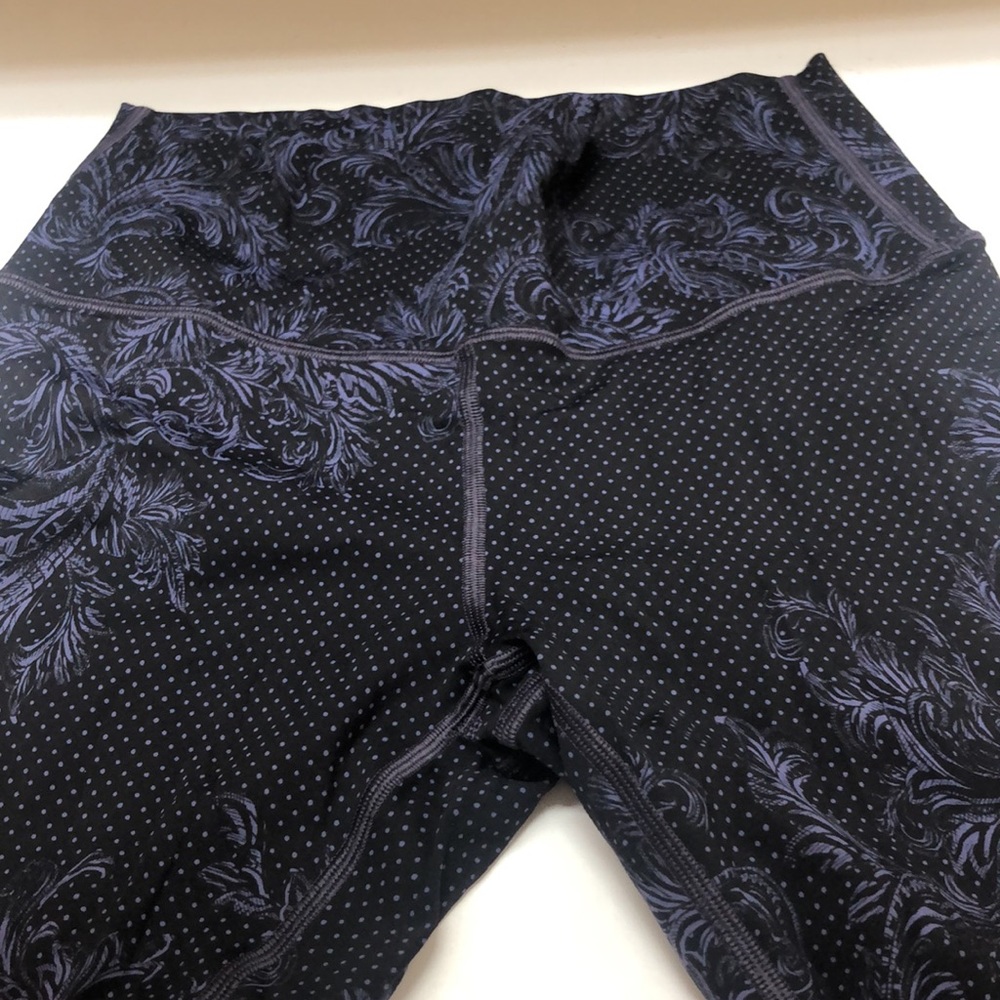 LIKE NEW! Lululemon Wunder Under High Rise Tight 28” - Picture 13 of 14